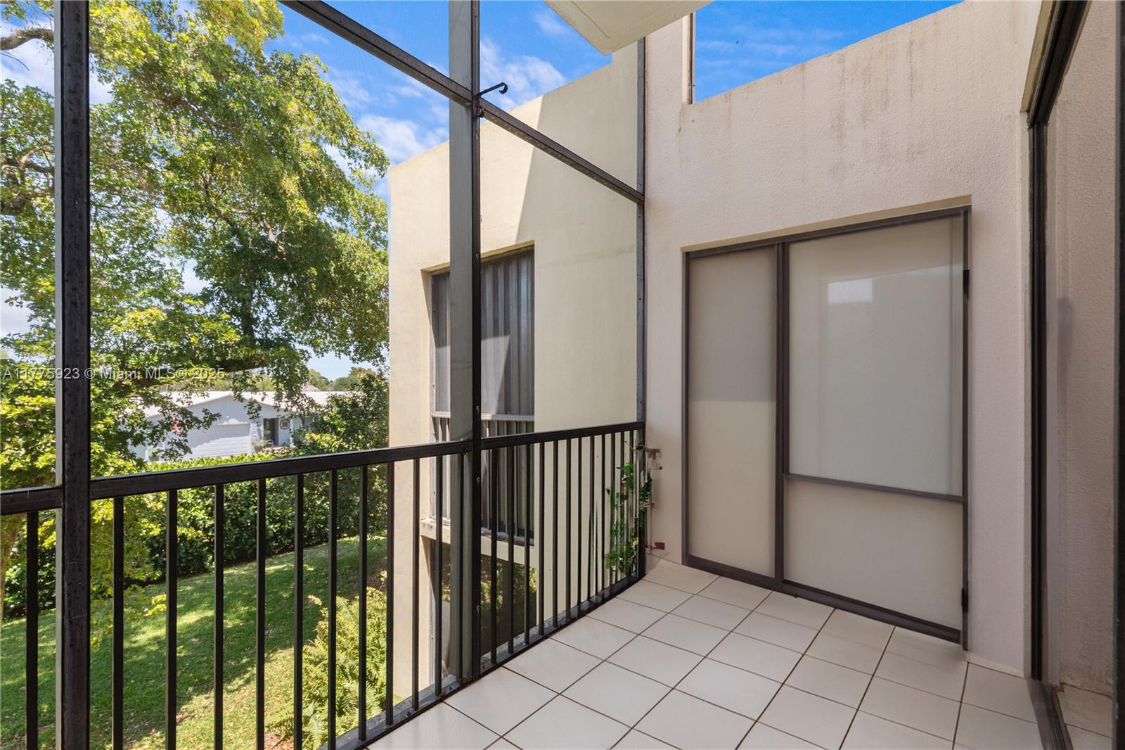HARVEST SECTION FOUR COND - Residential