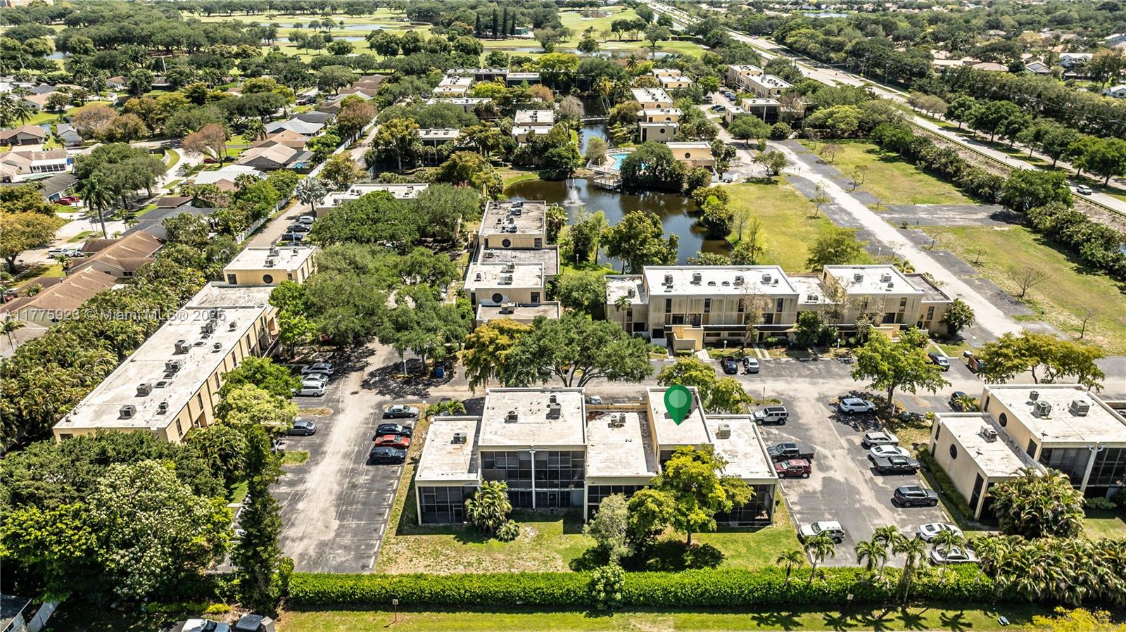 HARVEST SECTION FOUR COND - Residential
