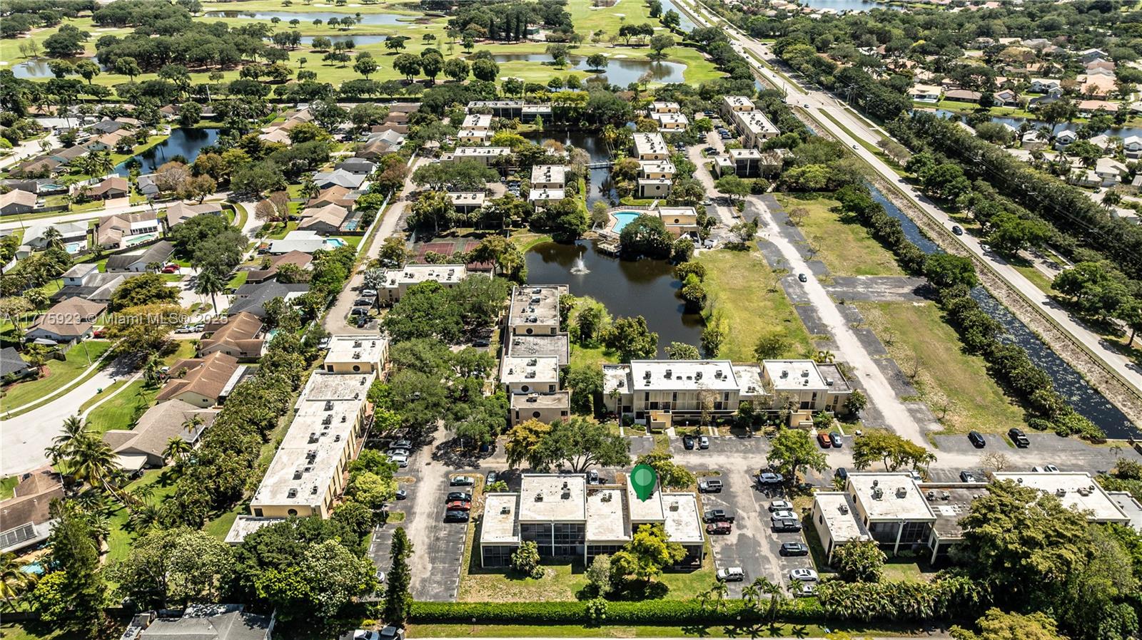 HARVEST SECTION FOUR COND - Residential