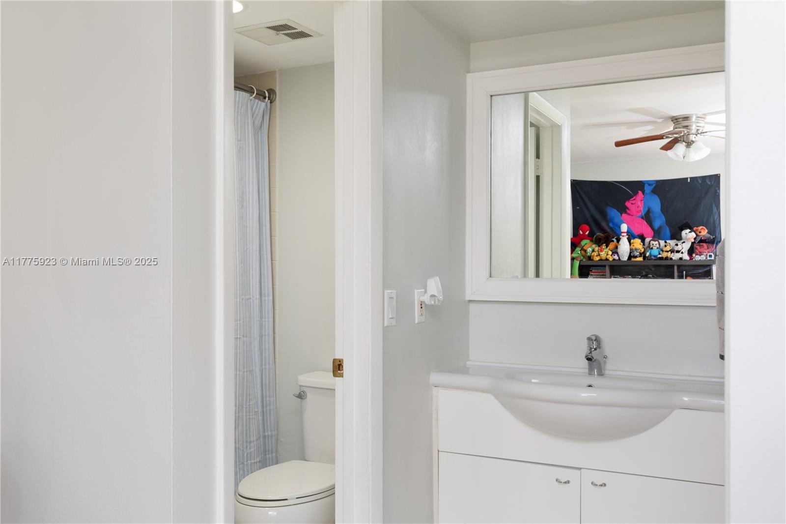 HARVEST SECTION FOUR COND - Residential