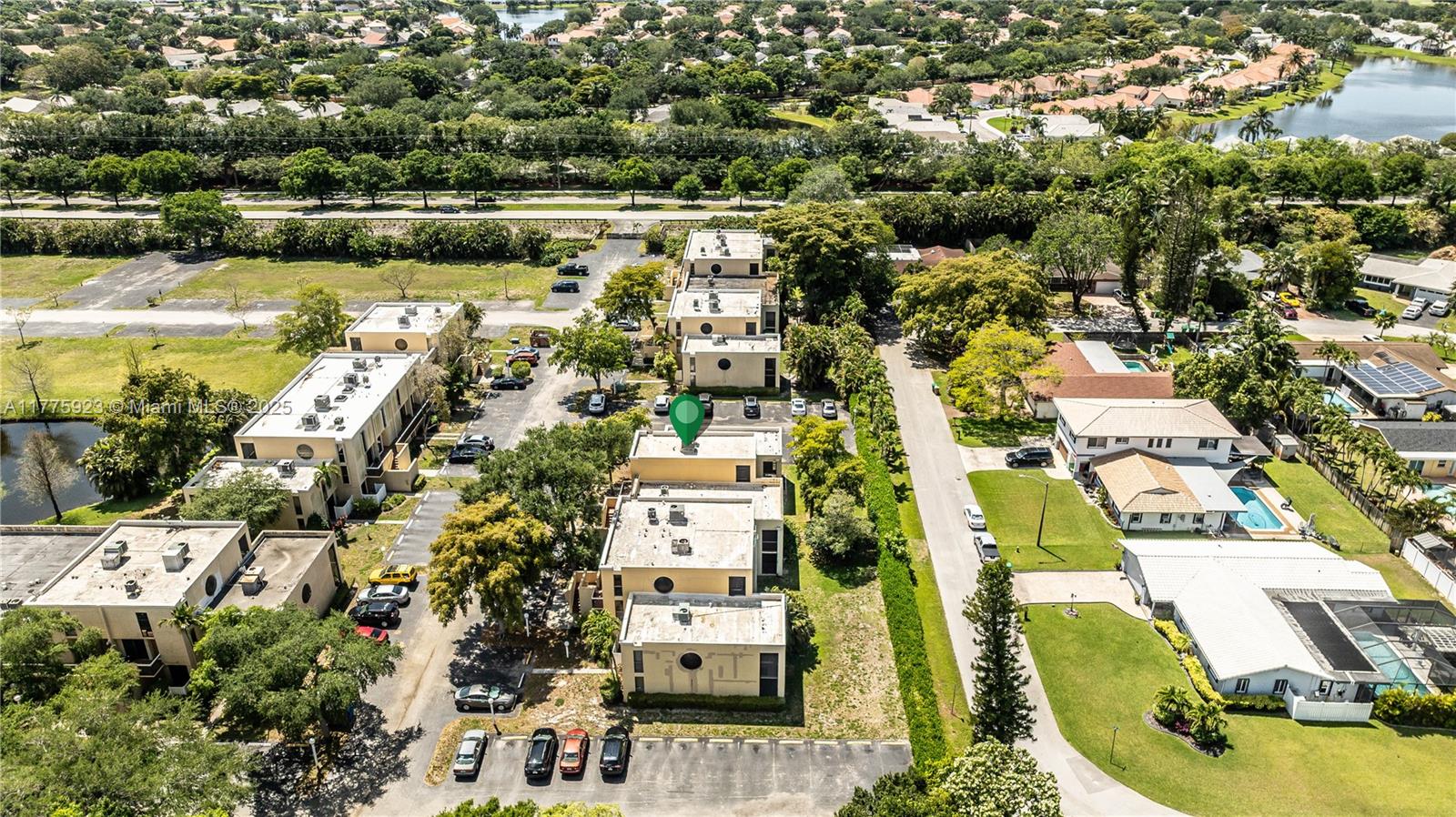 HARVEST SECTION FOUR COND - Residential