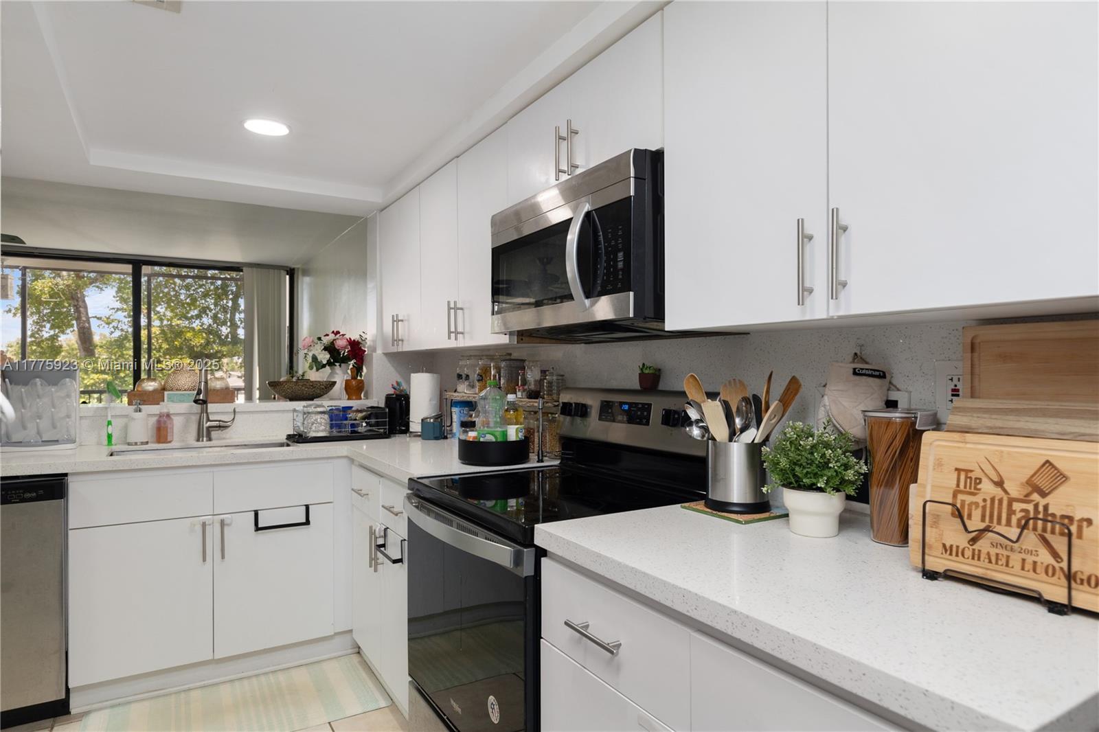 HARVEST SECTION FOUR COND - Residential