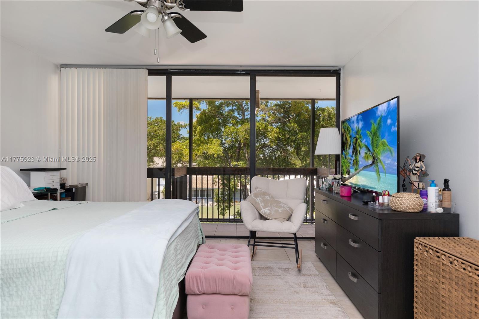 HARVEST SECTION FOUR COND - Residential