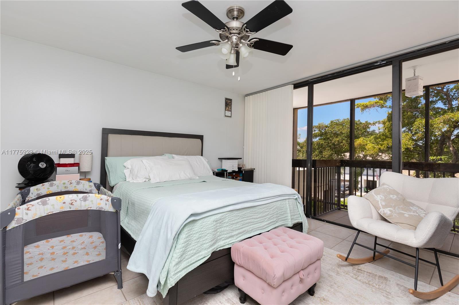 HARVEST SECTION FOUR COND - Residential
