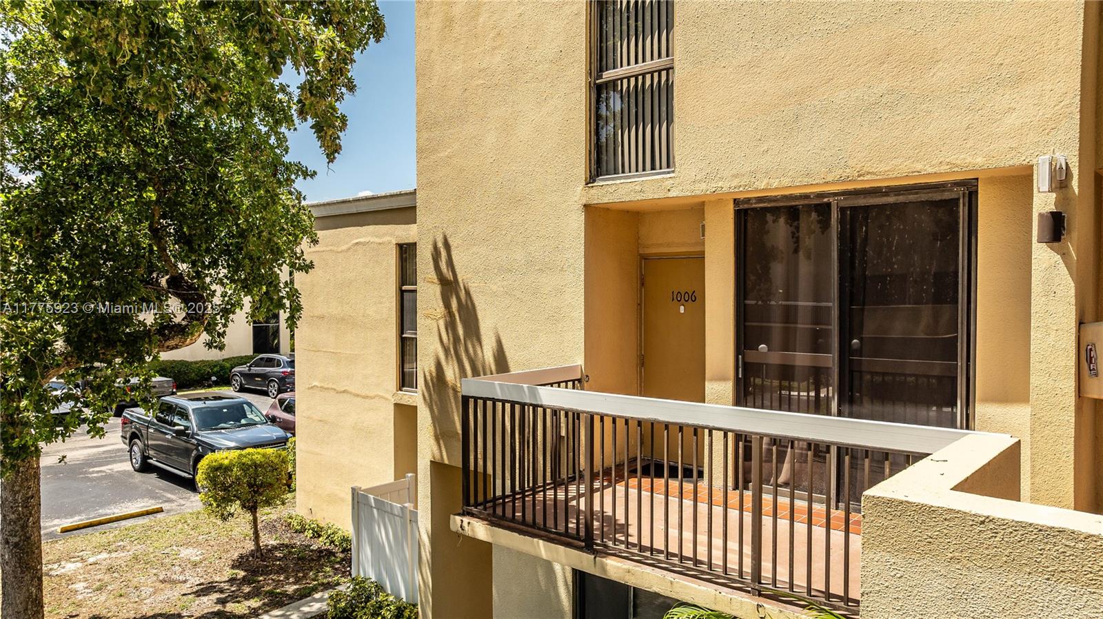 HARVEST SECTION FOUR COND - Residential