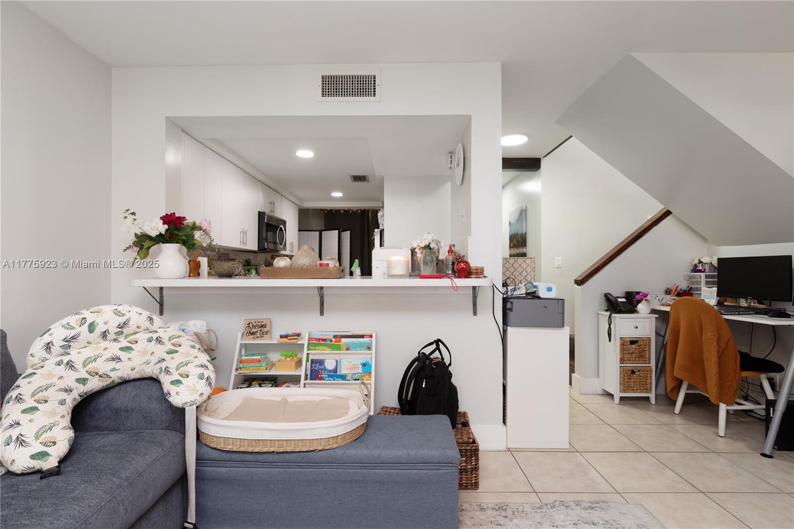 HARVEST SECTION FOUR COND - Residential