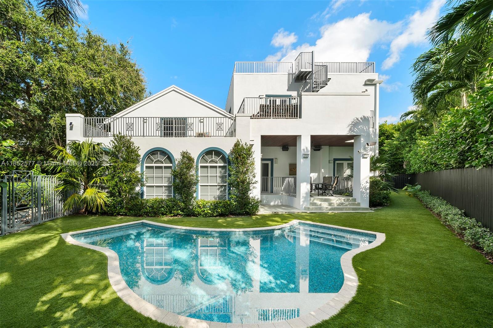431 W Rivo Alto Dr