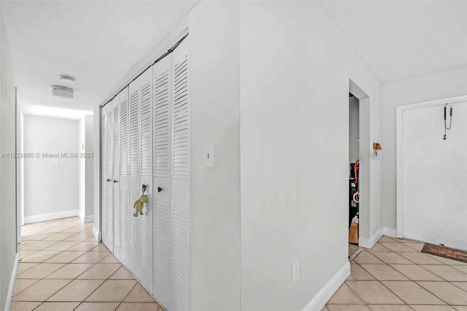 EL CONQUISTADOR NORTH CON - Residential