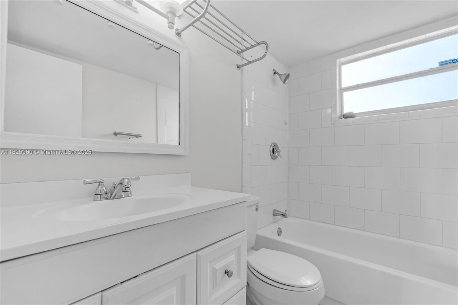 EL CONQUISTADOR NORTH CON - Residential