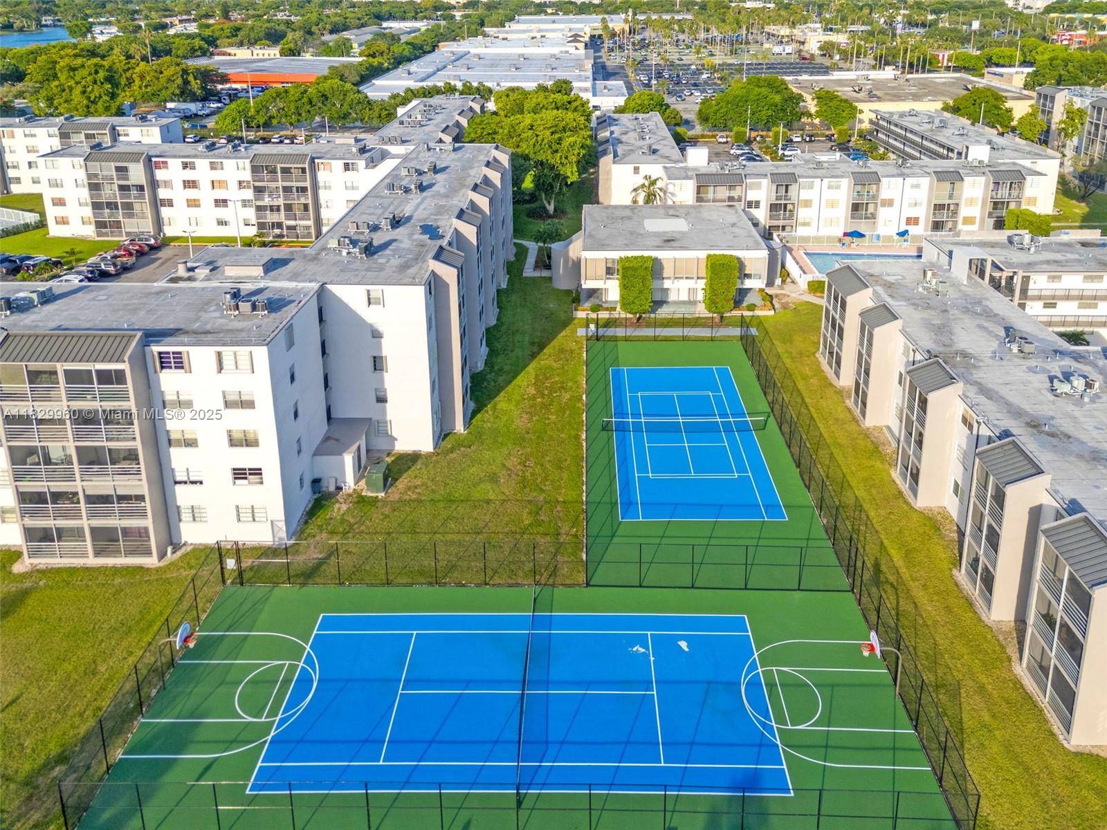 EL CONQUISTADOR NORTH CON - Residential