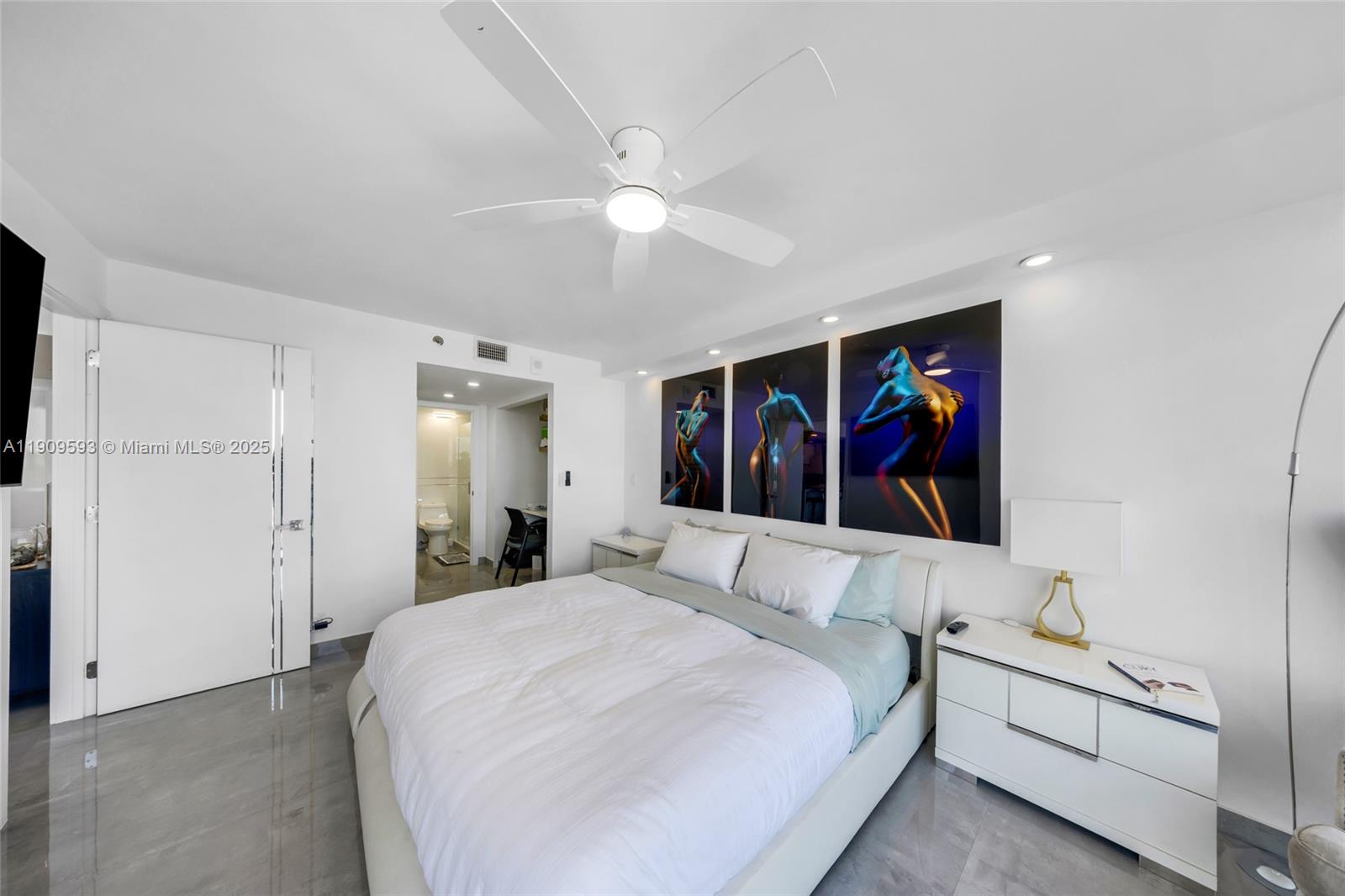 THE GRANDVIEW PALACE COND - Residential