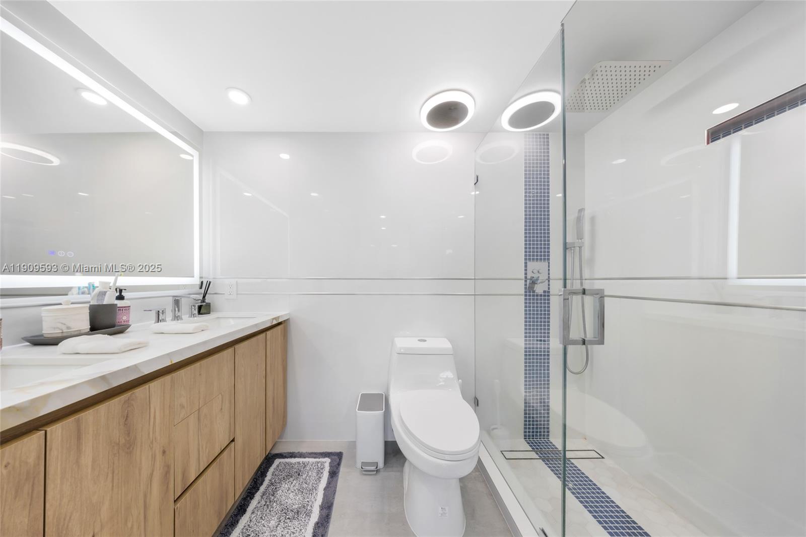 THE GRANDVIEW PALACE COND - Residential