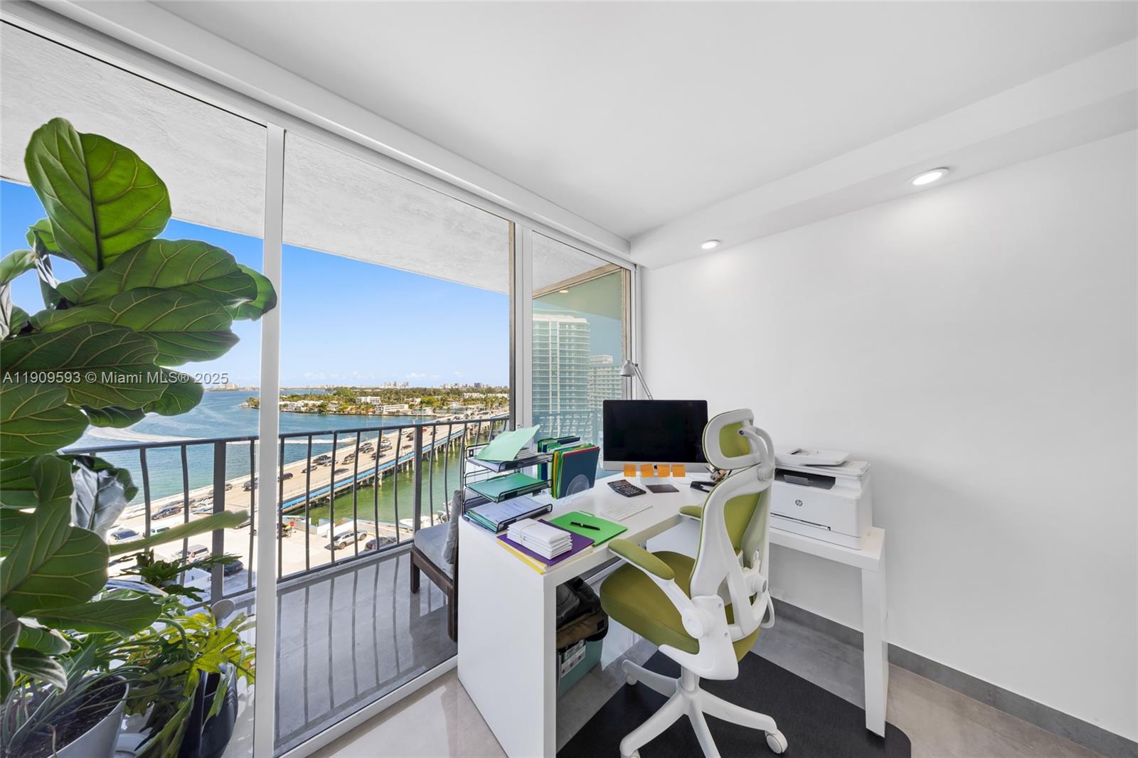 THE GRANDVIEW PALACE COND - Residential