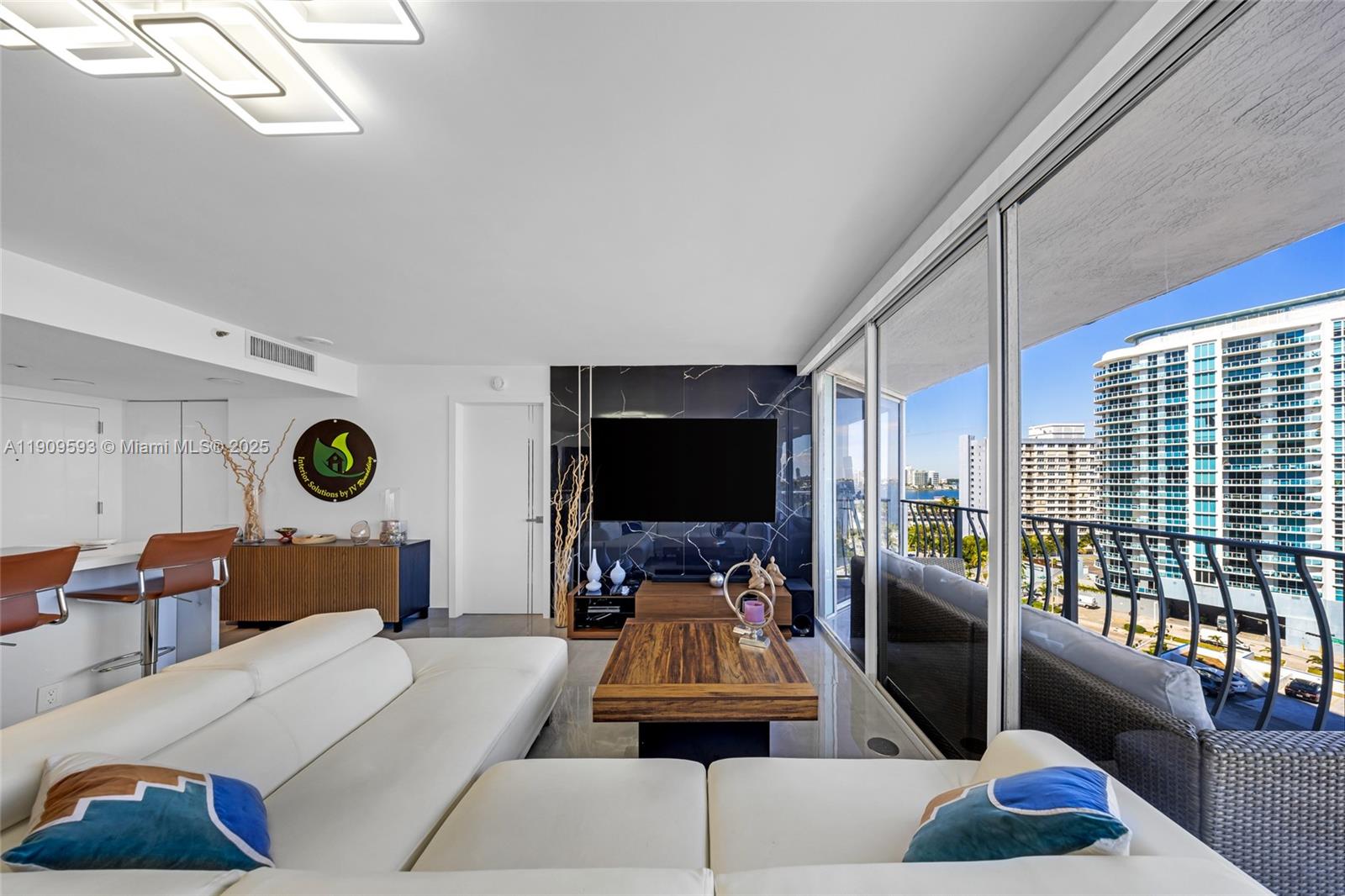 THE GRANDVIEW PALACE COND - Residential