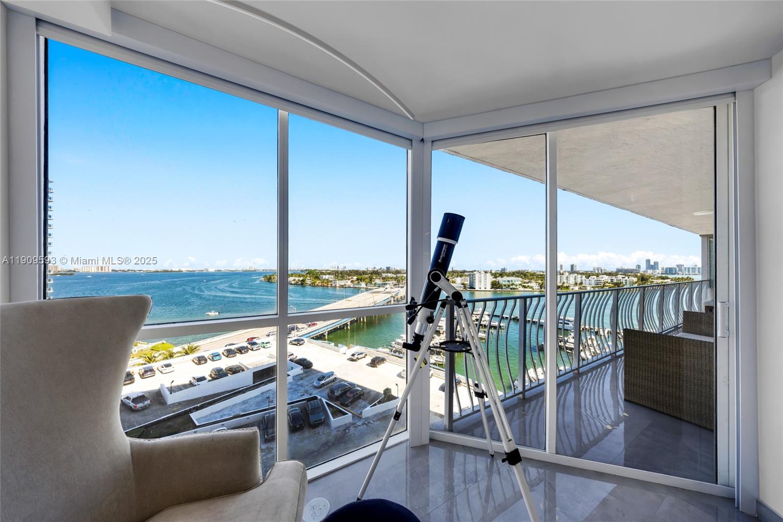 THE GRANDVIEW PALACE COND - Residential