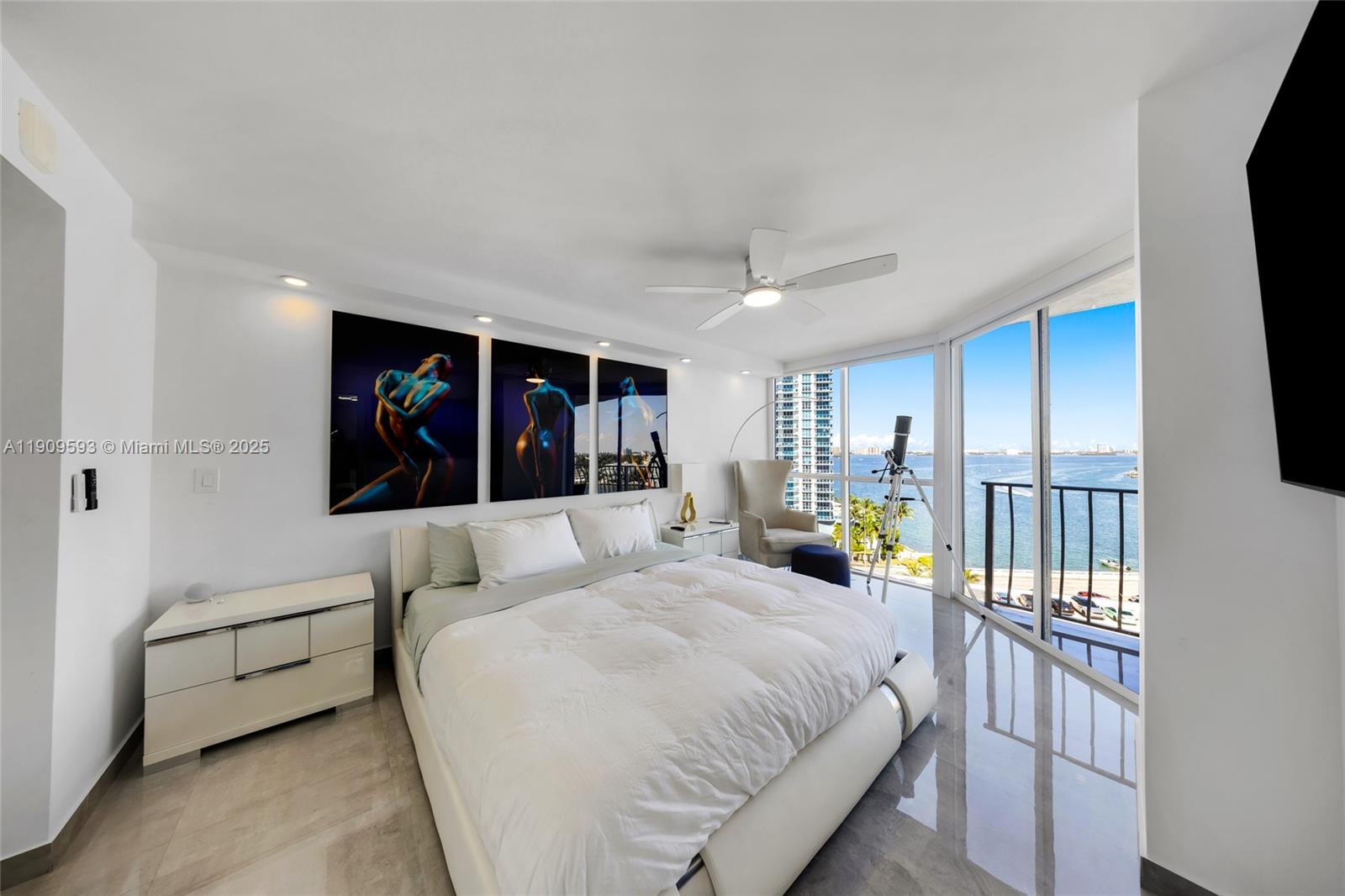 THE GRANDVIEW PALACE COND - Residential