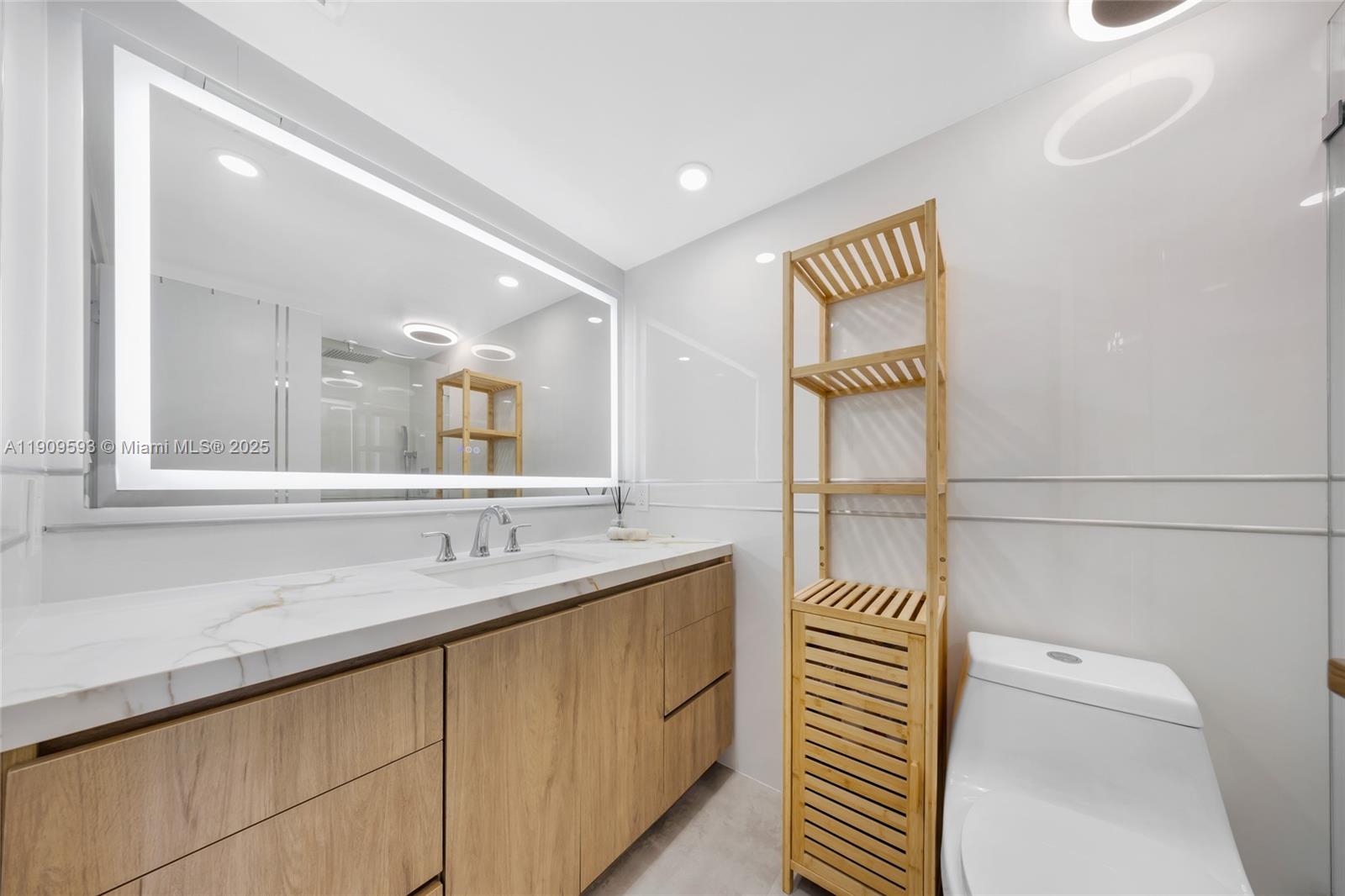 THE GRANDVIEW PALACE COND - Residential