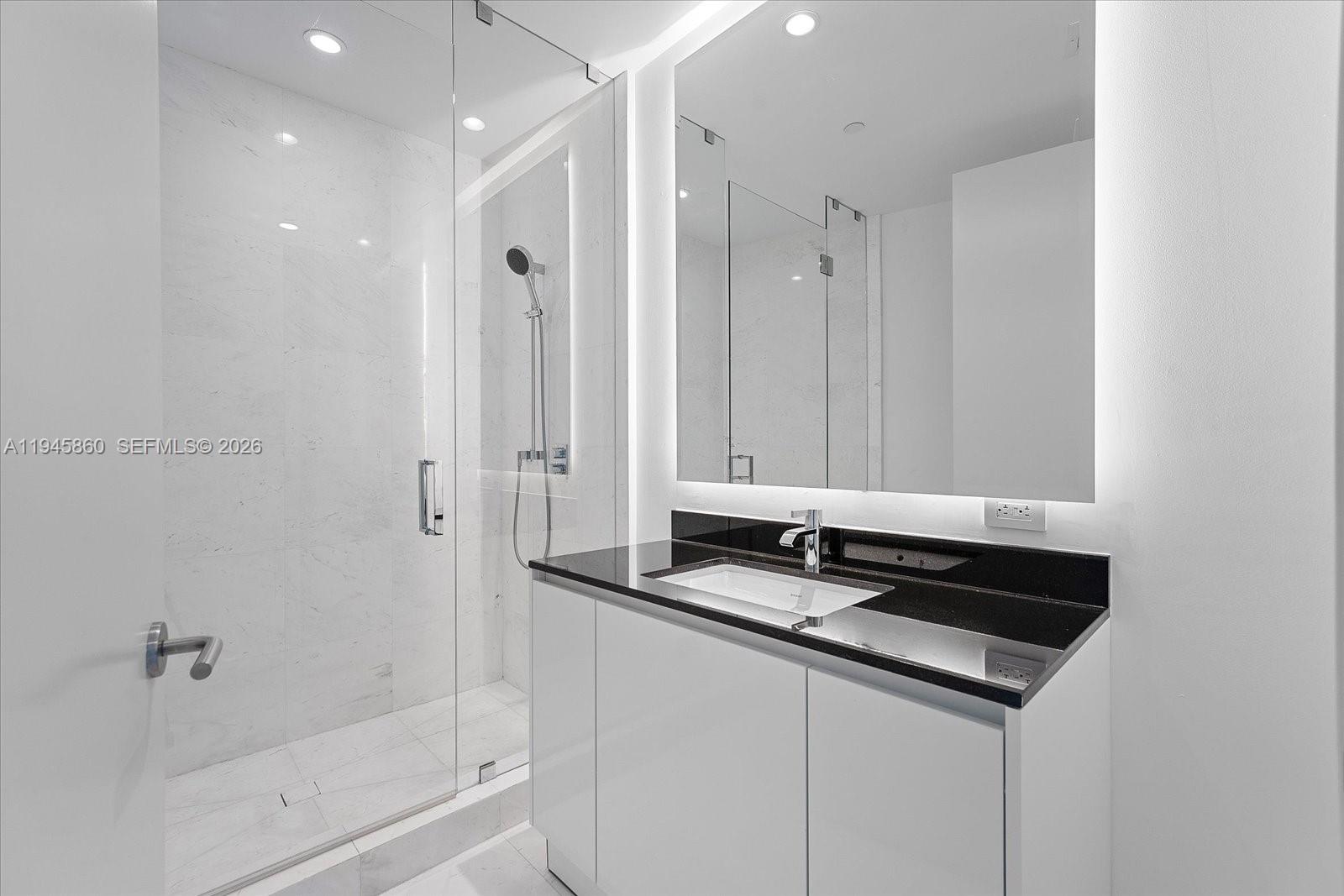 18555 COLLINS AVENUE COND - Residential Lease