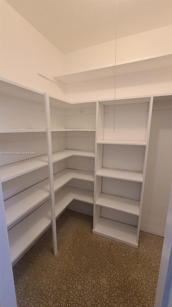 WILEY CONDO APTS INC - Residential Lease