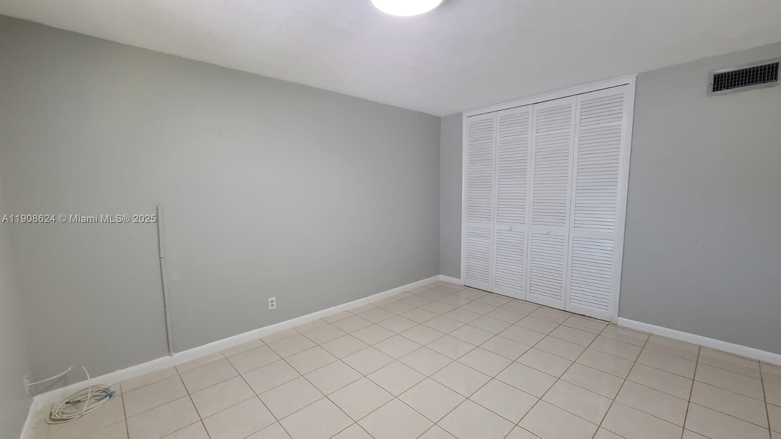 WILEY CONDO APTS INC - Residential Lease