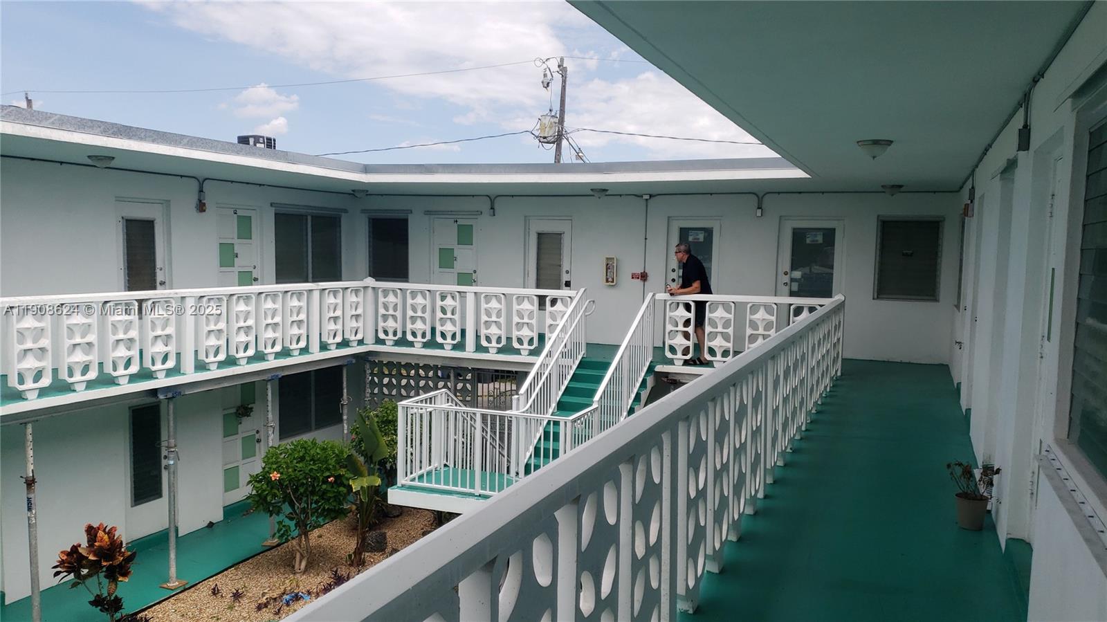 WILEY CONDO APTS INC - Residential Lease