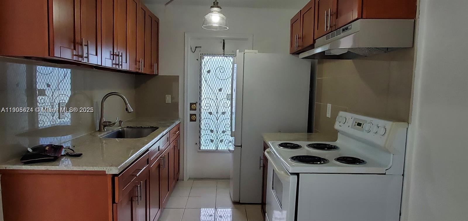 WILEY CONDO APTS INC - Residential Lease