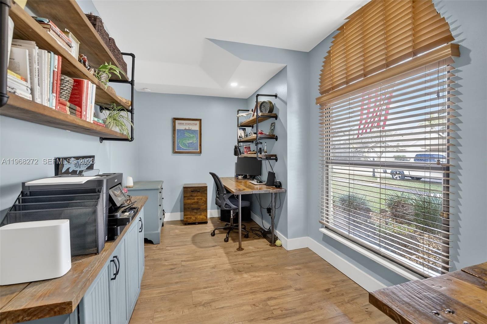 COUNTRY ADDRESS - Residential