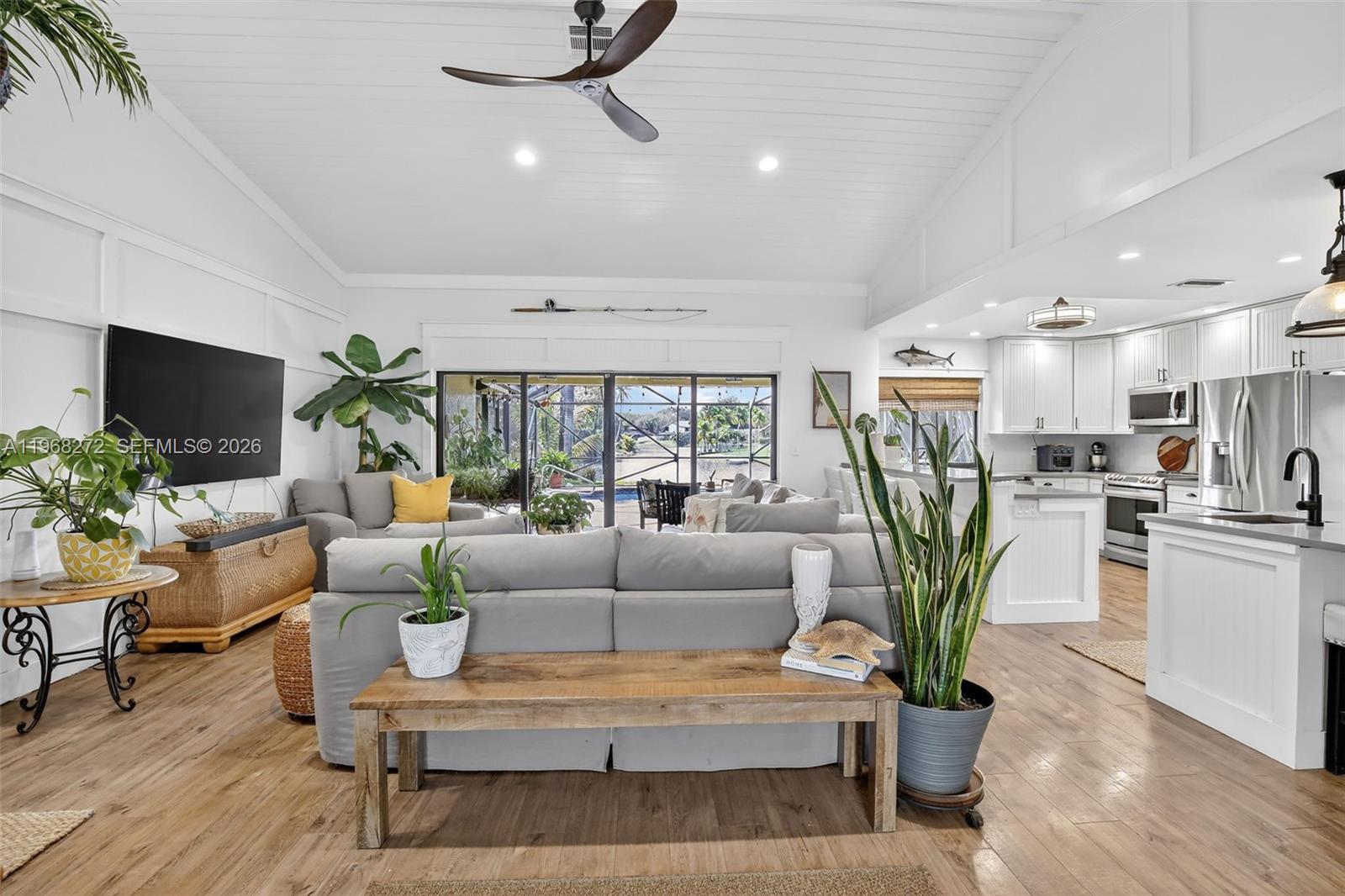 COUNTRY ADDRESS - Residential