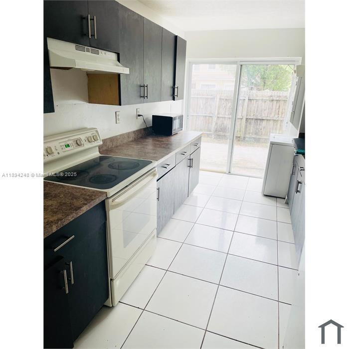 WATERSIDE TOWNHOMES SEC 2 - Residential Lease
