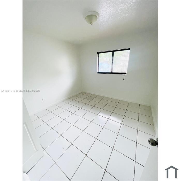 WATERSIDE TOWNHOMES SEC 2 - Residential Lease