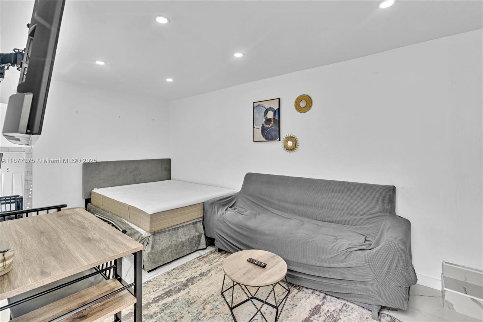PLAYLAND ISLES - Residential Lease