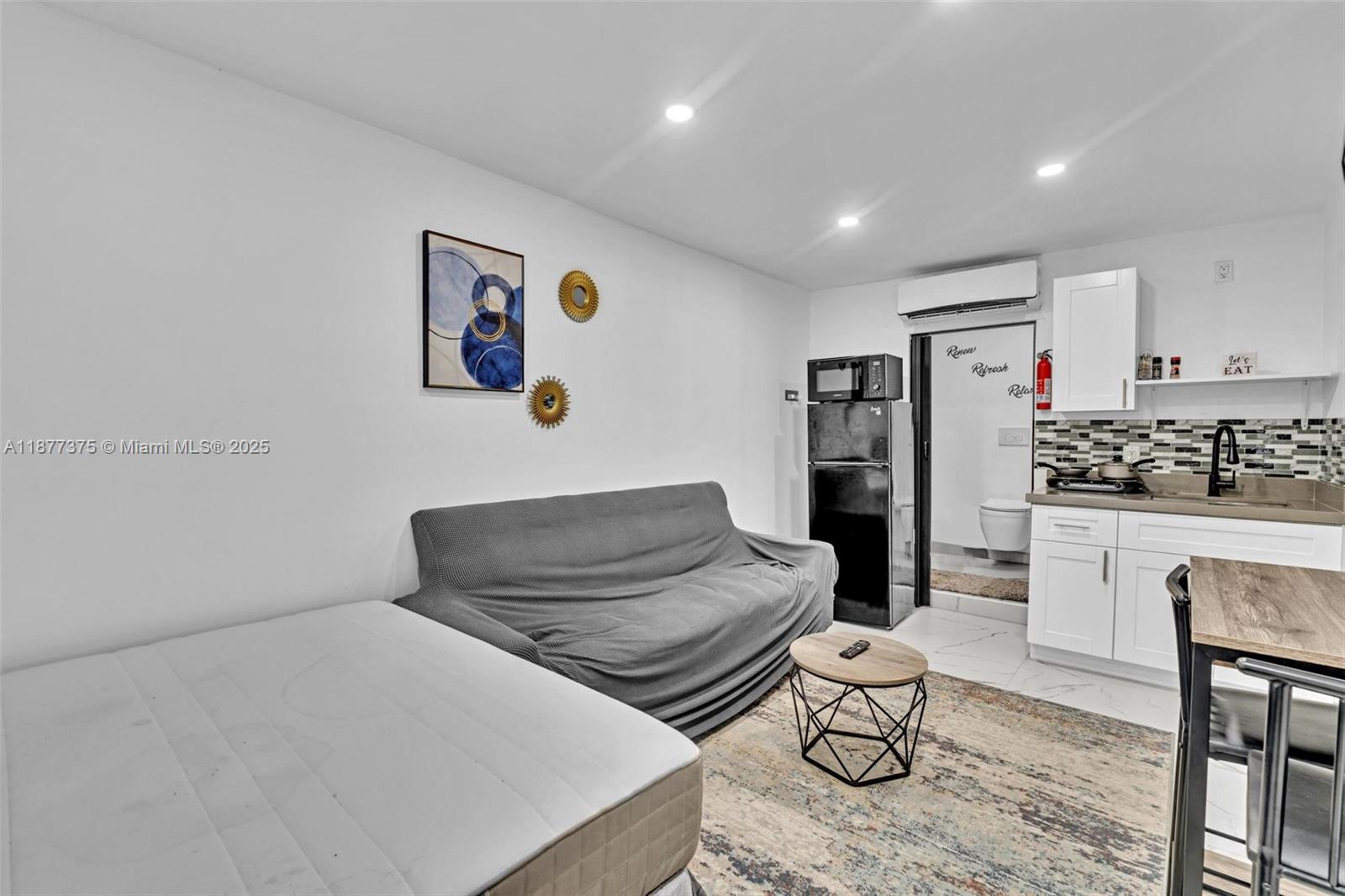 PLAYLAND ISLES - Residential Lease