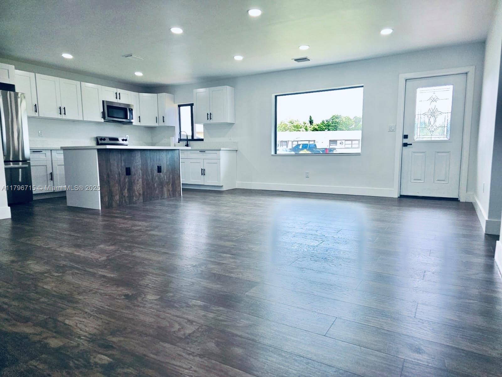 WINDWARD ESTATES SEC 1 - Residential
