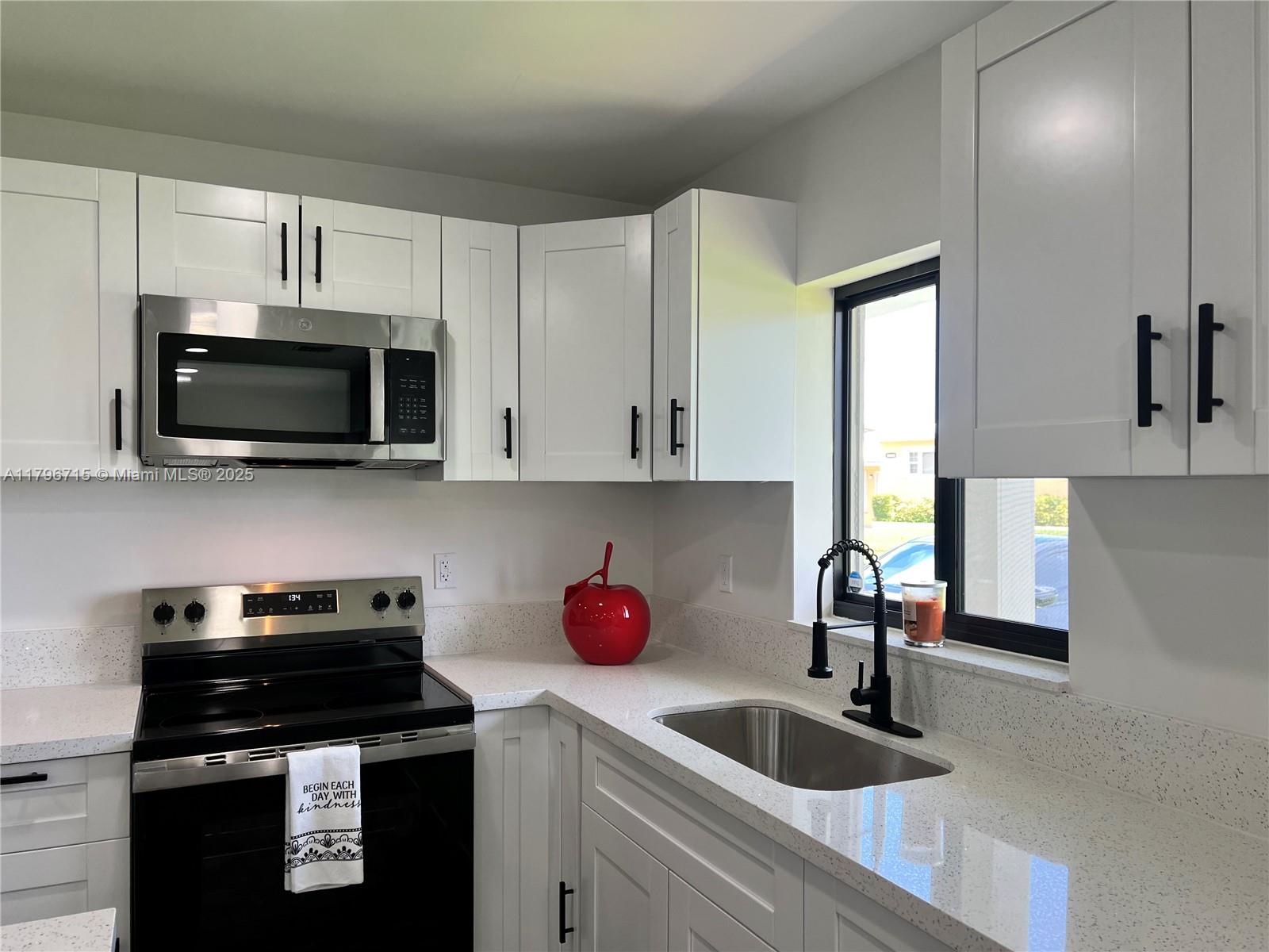 WINDWARD ESTATES SEC 1 - Residential