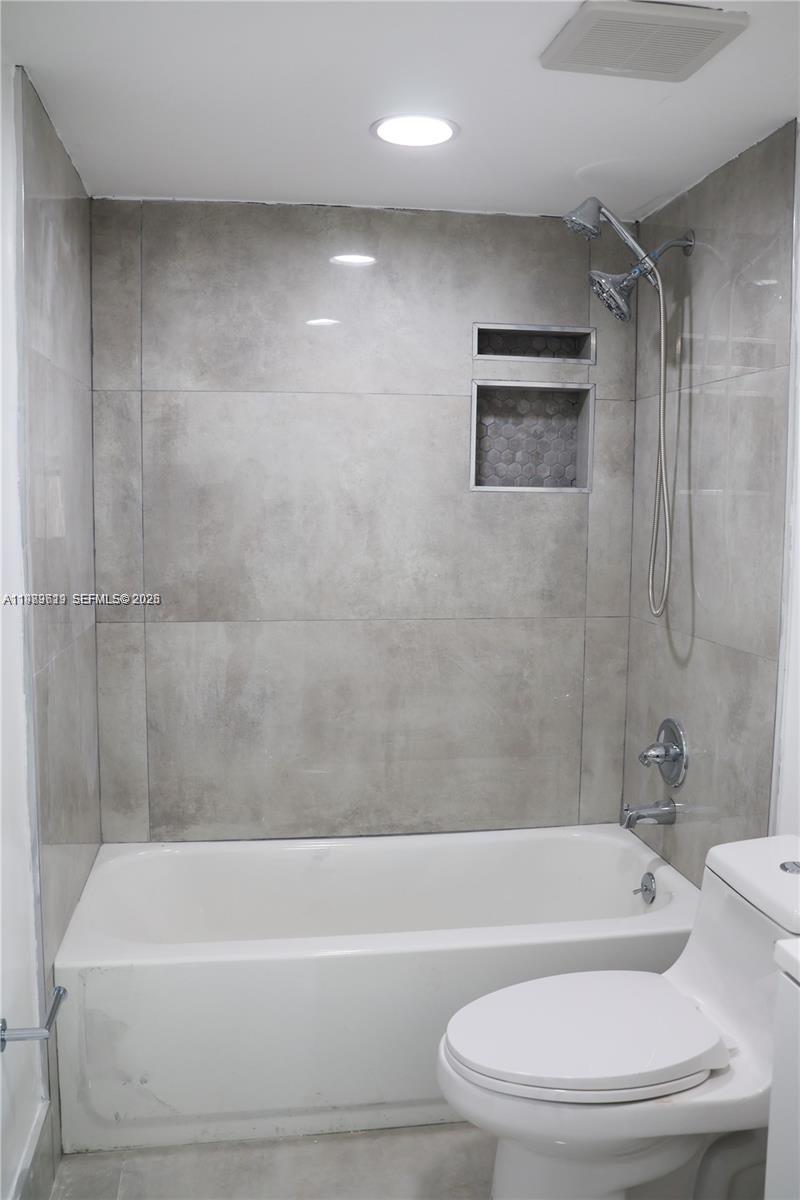 LAGO GRANDE TWO CONDO - Residential Lease