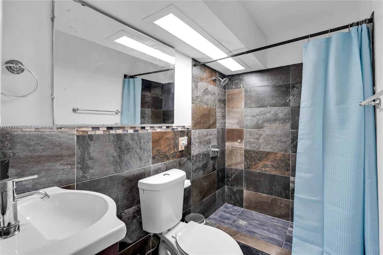DORIA CONDO - Residential