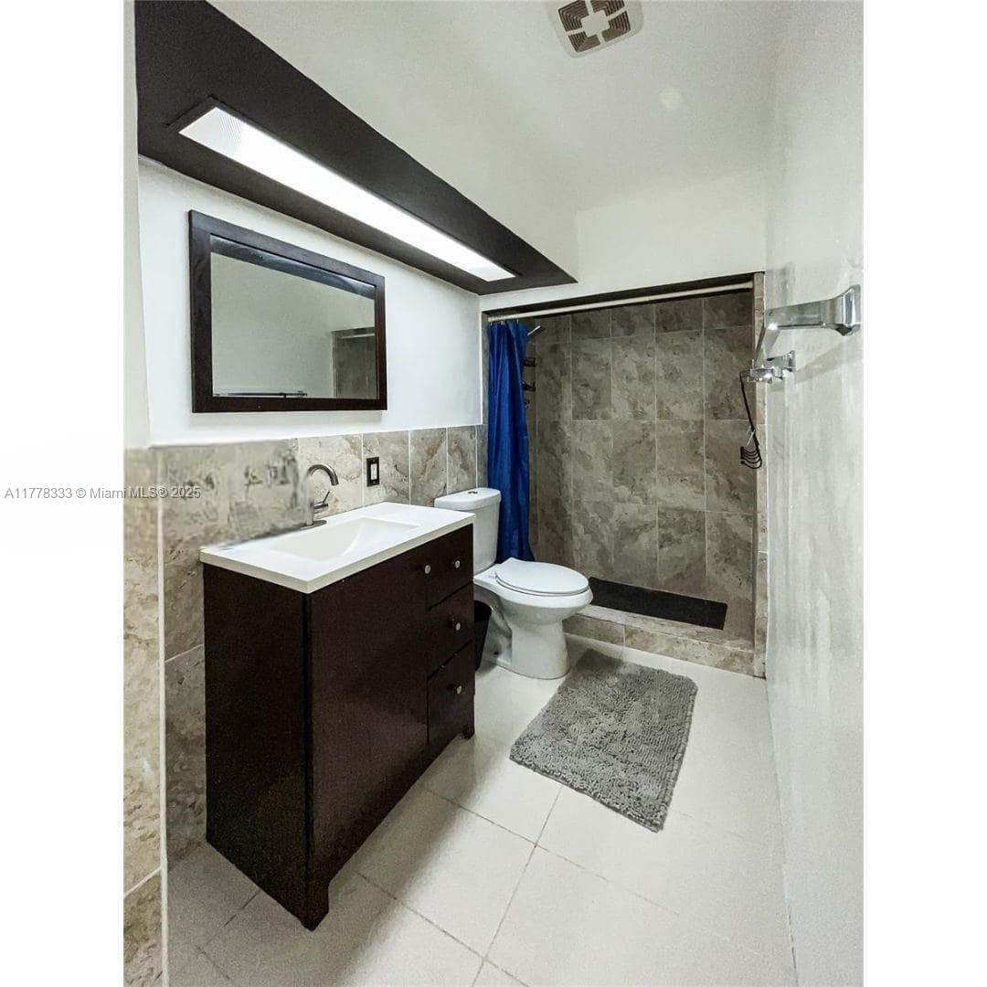 DORIA CONDO - Residential
