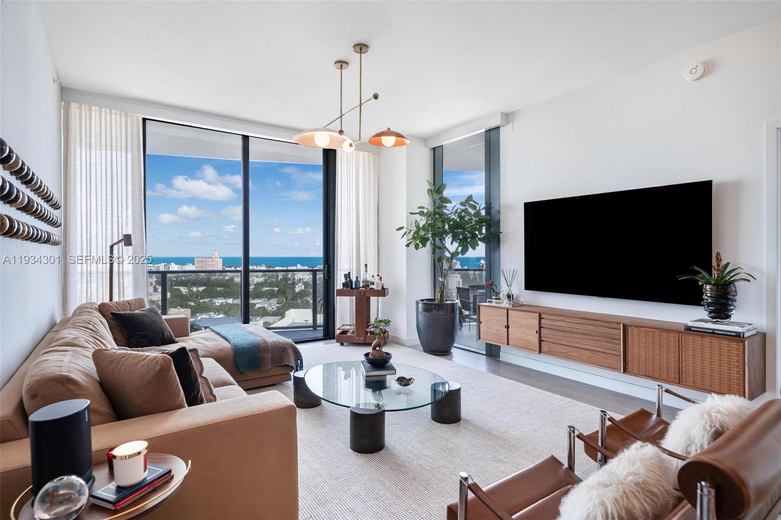 FIVE PARK MIAMI BEACH - Residential