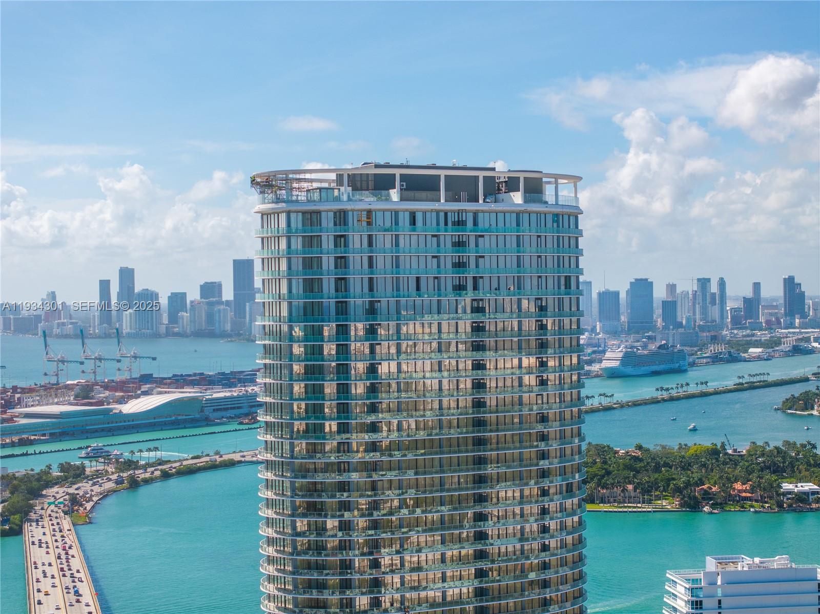 FIVE PARK MIAMI BEACH - Residential