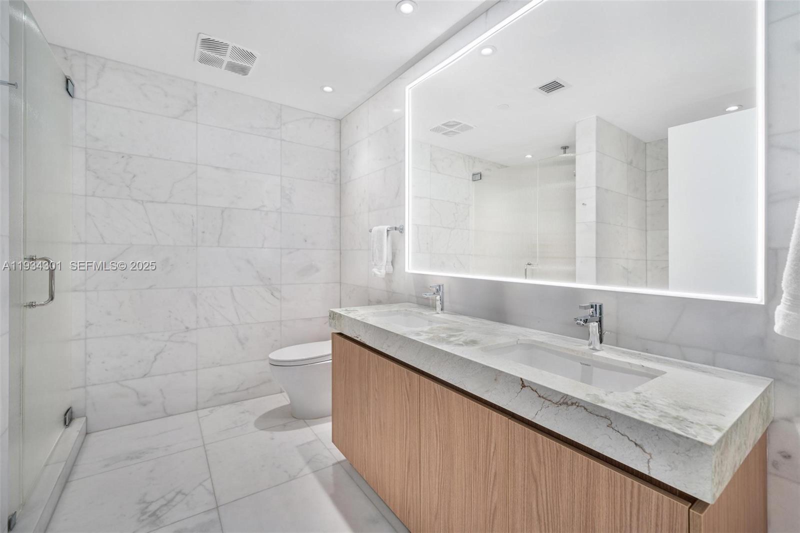 FIVE PARK MIAMI BEACH - Residential