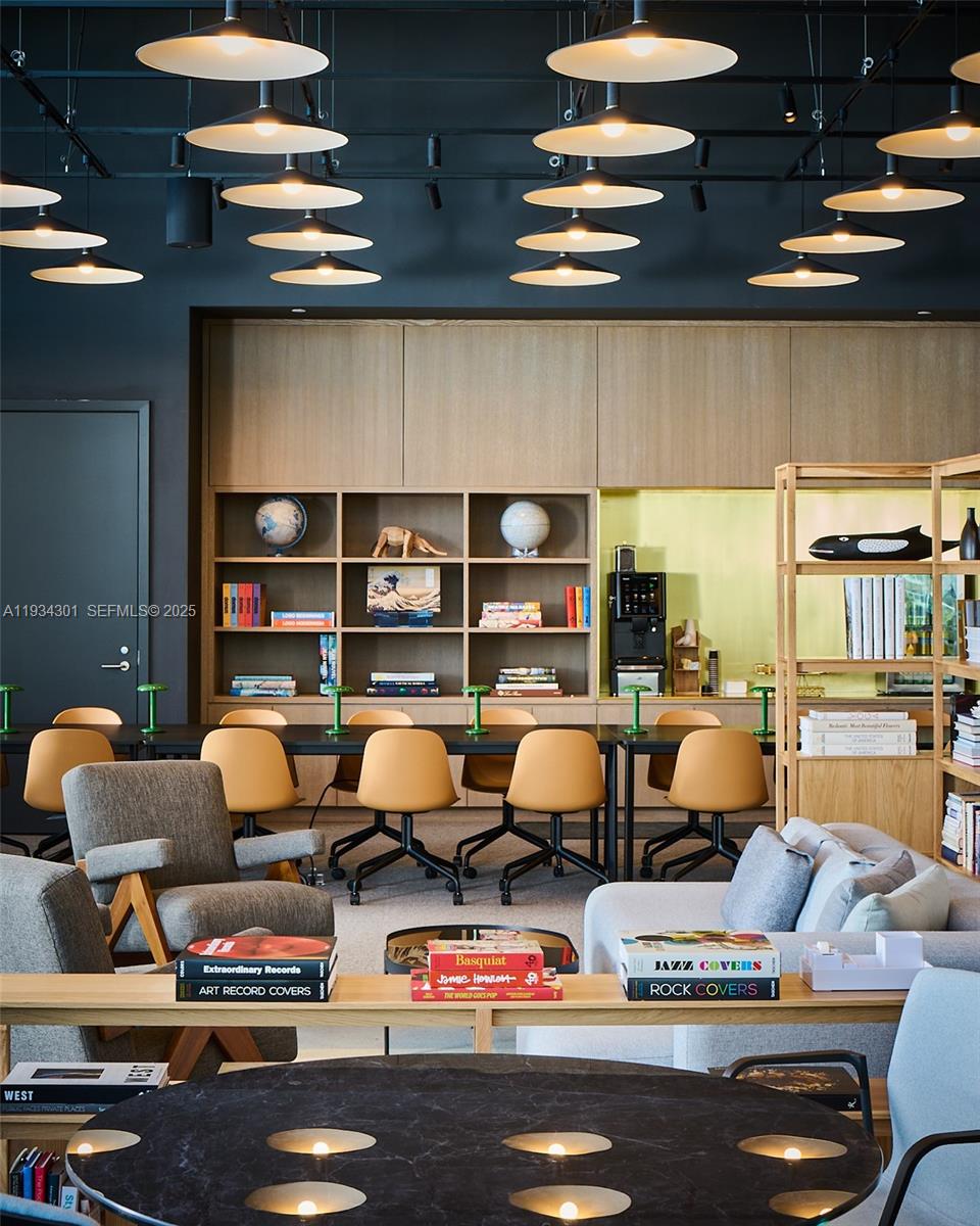 FIVE PARK MIAMI BEACH - Residential