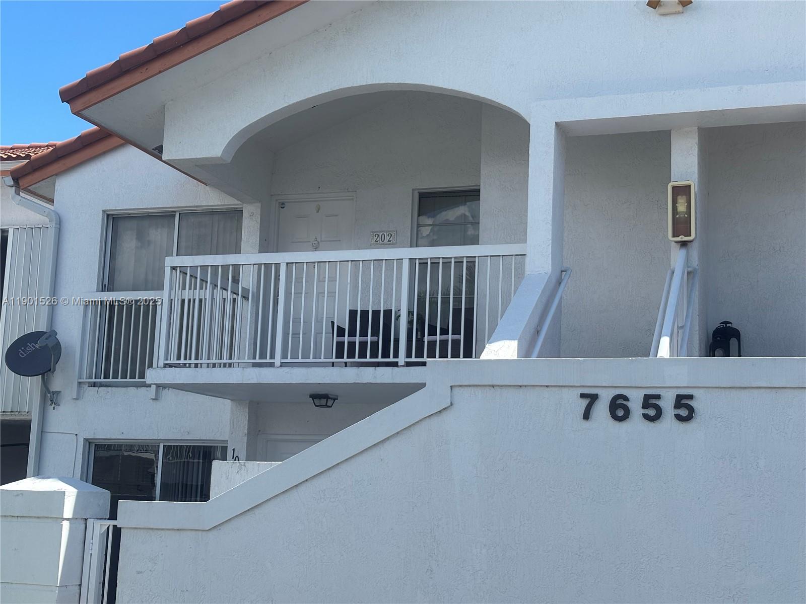 POINT LAKE CONDO VI - Residential