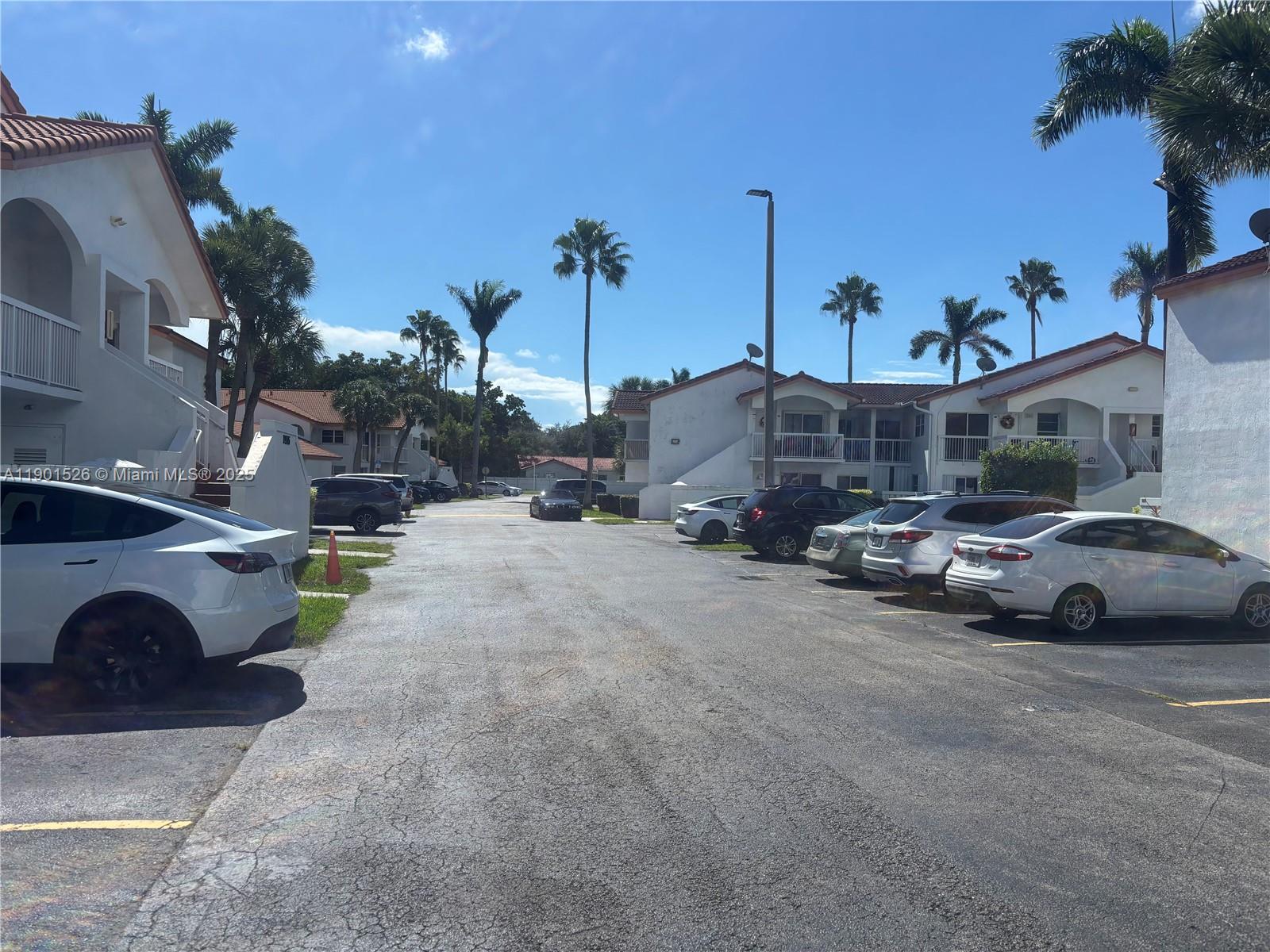 POINT LAKE CONDO VI - Residential