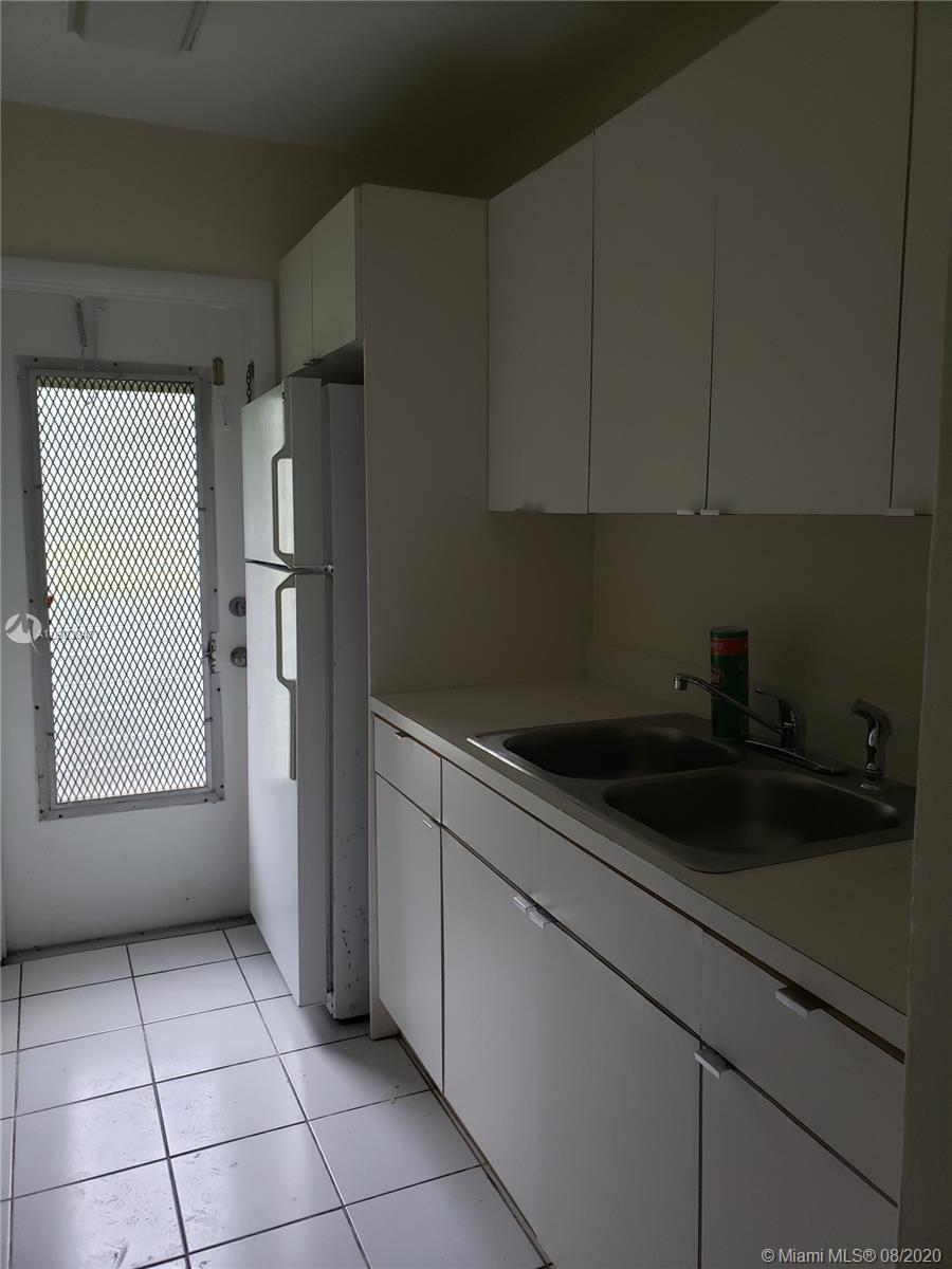 SEVENTEENTH GREEN CONDO - Residential Lease