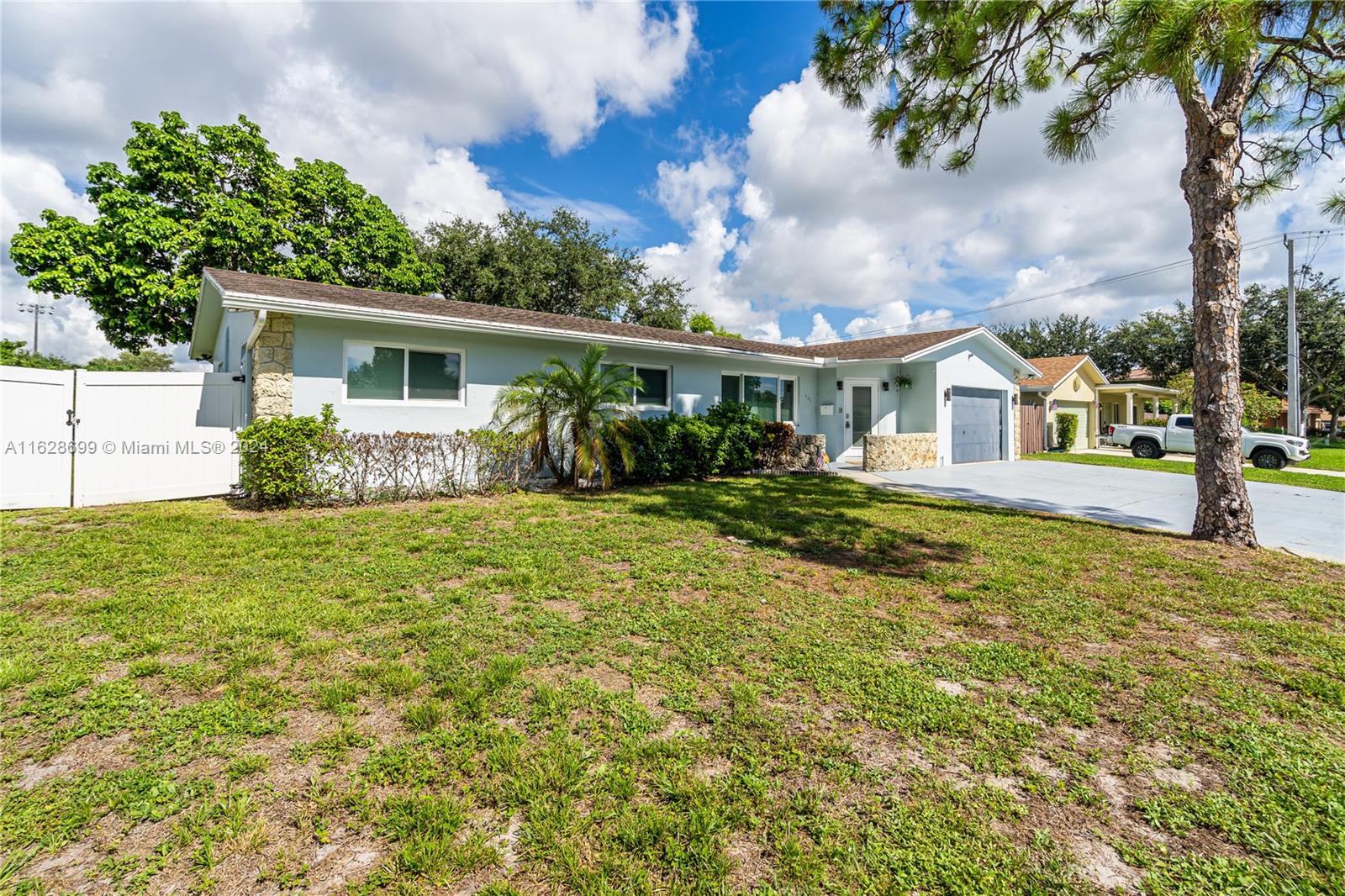 551 NW 42nd Ave