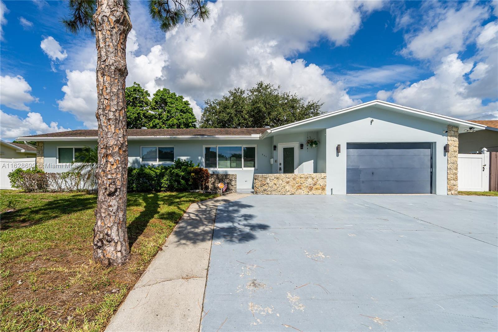 551 NW 42nd Ave