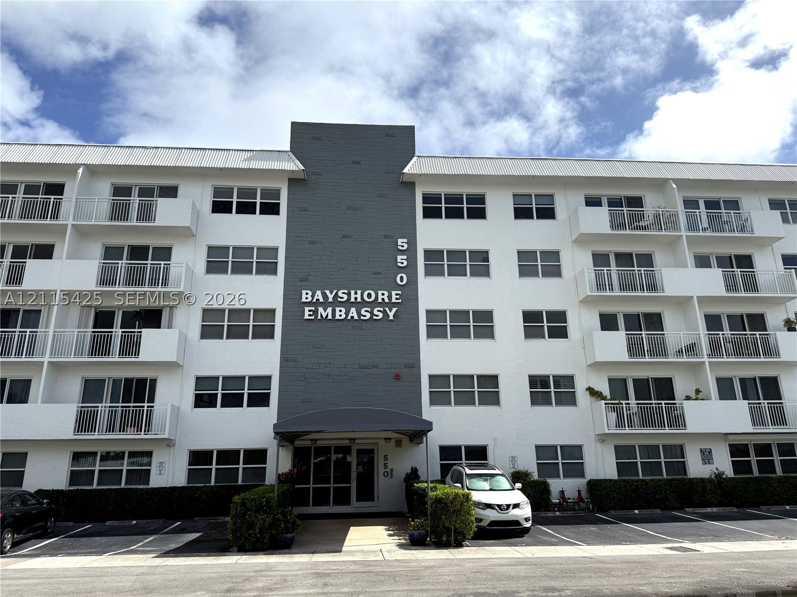 550 Bayshore Dr 404