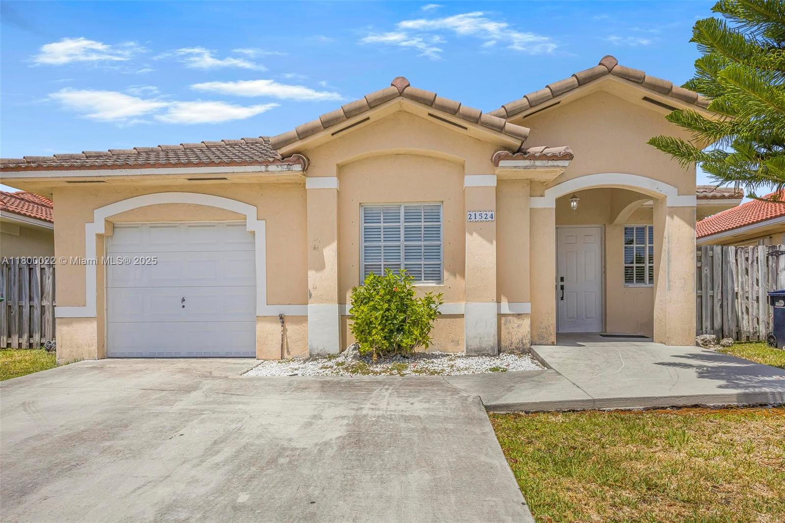 Property for Sale at 21524 Sw 89th Path, Cutler Bay, Miami-Dade County, Florida - Bedrooms: 4 
Bathrooms: 2  - $499,000