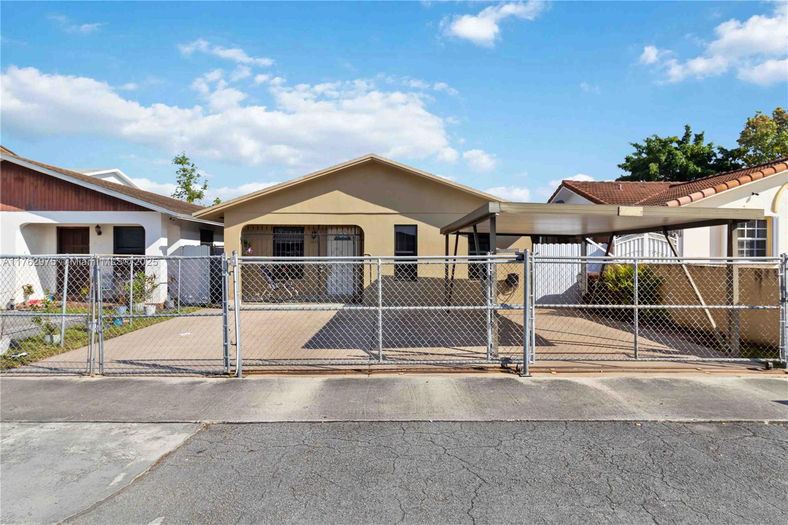 Property for Sale at 1441 W 42nd Pl E-L10, Hialeah, Miami-Dade County, Florida - Bedrooms: 3 
Bathrooms: 2  - $485,000