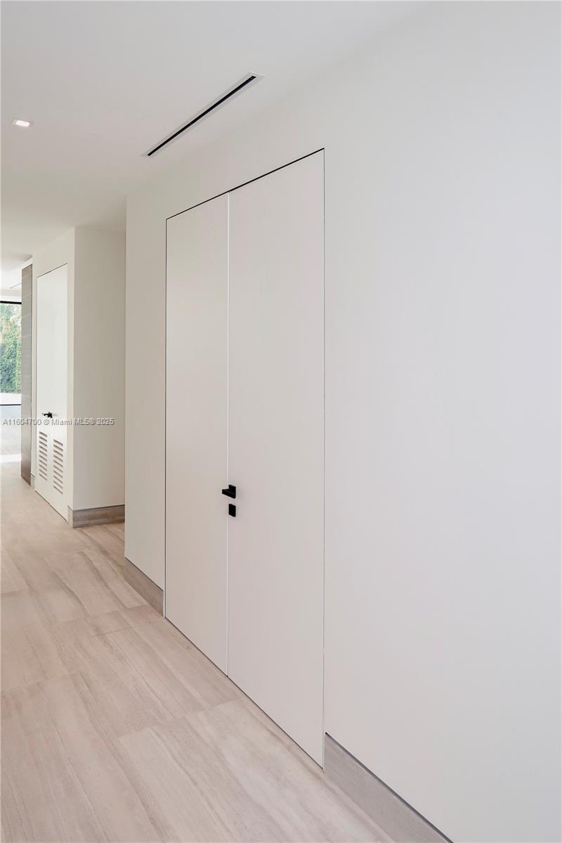 SURPRISE LAKE - Residential Lease